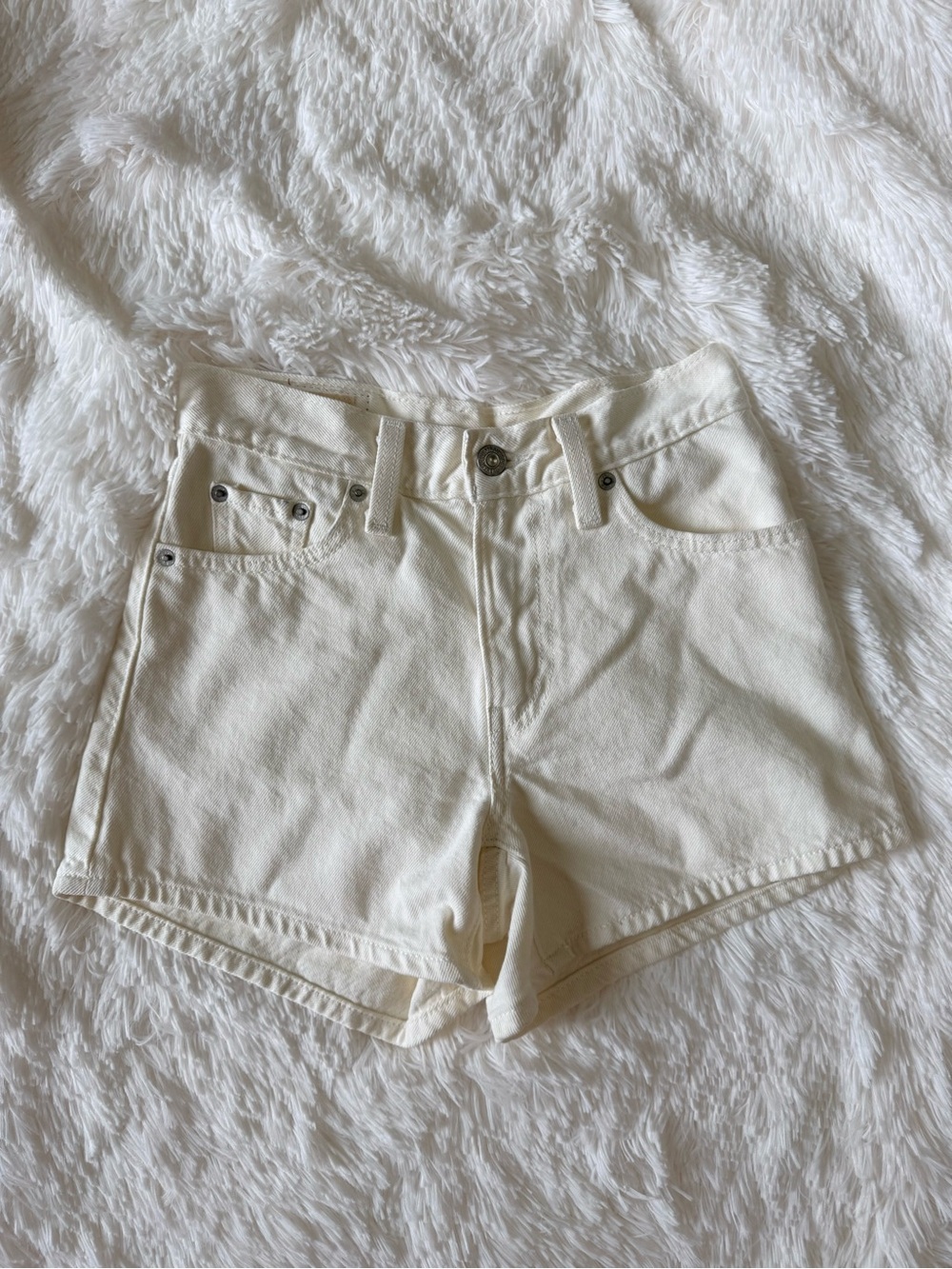 Levi’s Cream High-Waist Women’s Denim Shorts